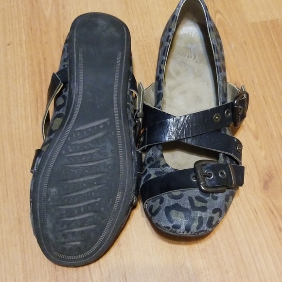 OTBT flats - Picture 4 of 6